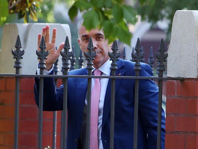 05/02/19 NAB CEO Andrew Thorburn arrives to his Middle Park home after work. Aaron Francis/The Australian