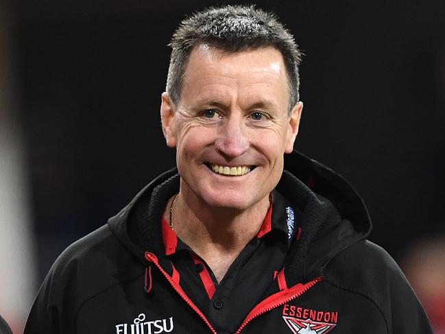 Bombers coach John Worsfold looks on during the Round 17 AFL match between the Gold Coast Suns and the Essendon Bombers at Metricon Stadium in Carrara on the Gold Coast, Saturday, July 14, 2018. (AAP Image/Dave Hunt) NO ARCHIVING, EDITORIAL USE ONLY