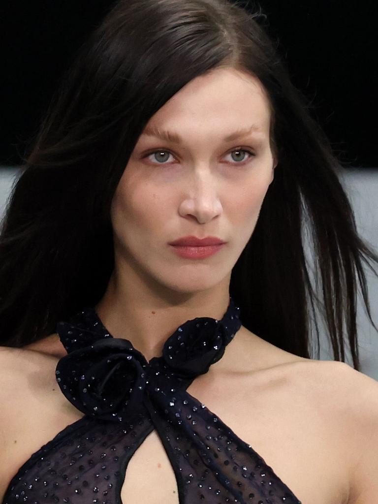 Supermodel Bella Hadid regrets having cosmetic surgery - KESQ