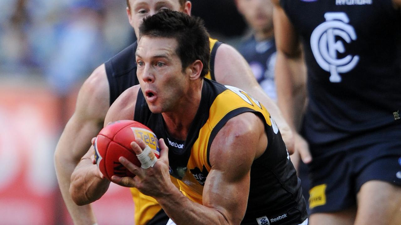 Carlton v Richmond. MCG. Ben Cousins on the run.