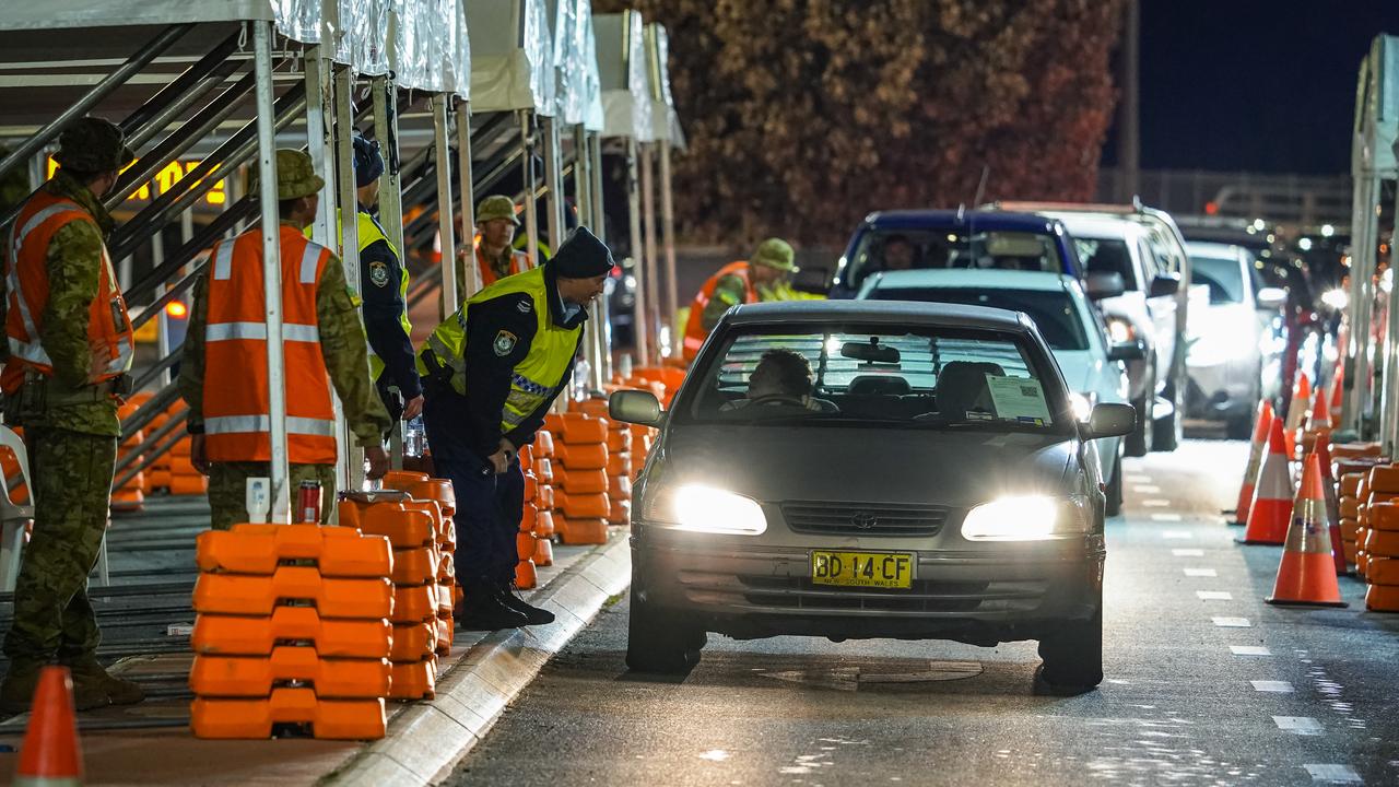 NSW introduced a hard border with Victoria for the first time in 100 years. Picture: NCA NewsWire/Simon Dallinger