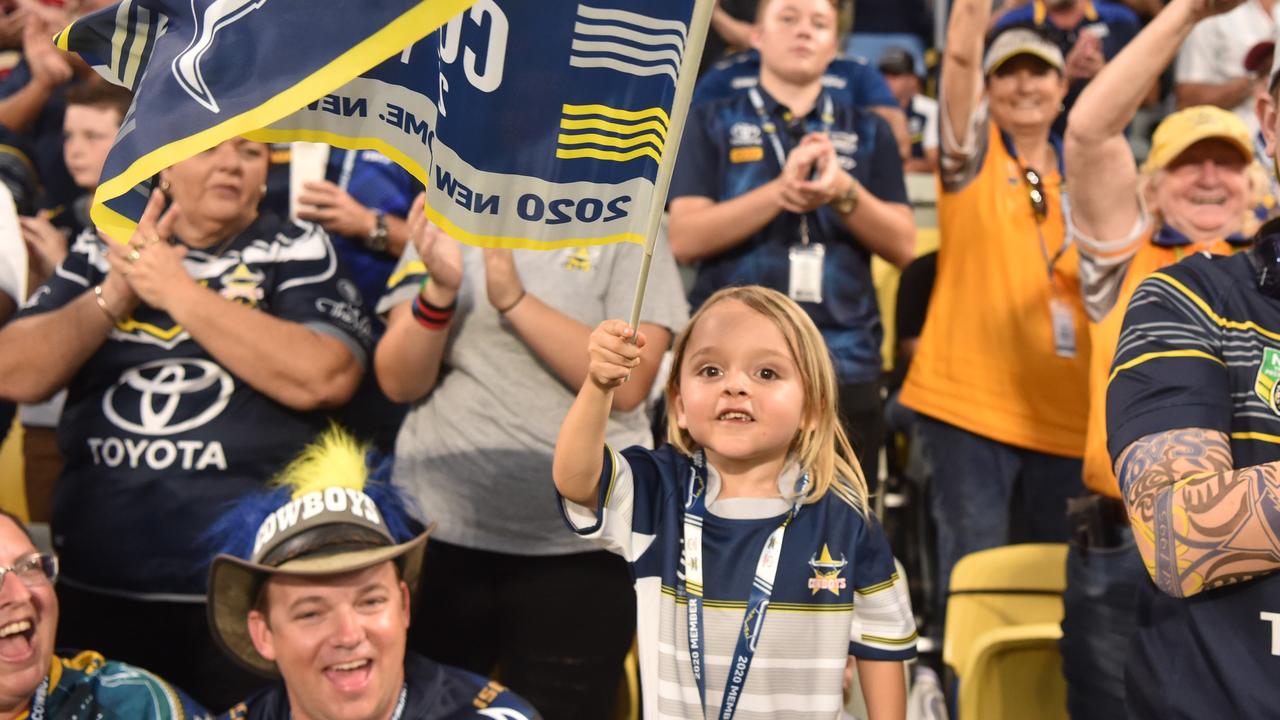 NORTH QUEENSLAND COWBOYS GALLERY: Pics of fans snapped at first home game |  Townsville Bulletin