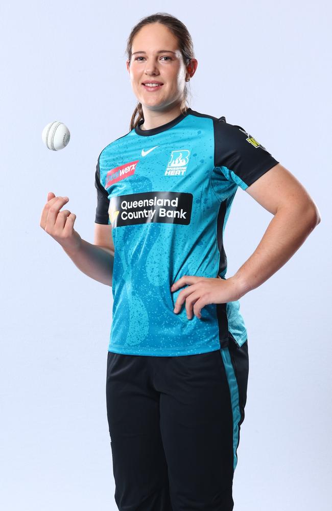 Emerald's Bonnie Berry has been signed by the Brisbane Heat for the upcoming WBBL season.