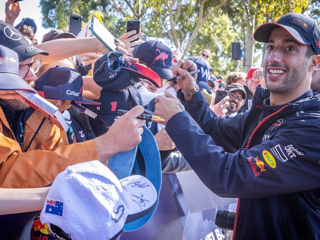 F1 Melbourne Grand Prix 2023. GP. Albert Park. Sunday. Daniel Ricciardo interacts with fans along the Melbourne Walk. Picture: Jake Nowakowski