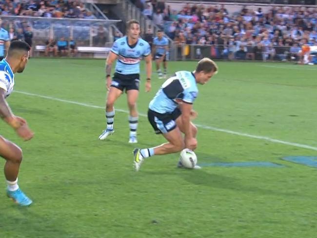 Matt Moylan dropped the ball facing backwards. Photo: Fox League.