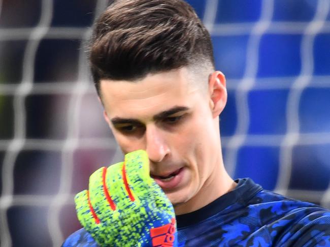 LONDON, ENGLAND - FEBRUARY 27: Kepa Arrizabalaga of Chelsea warms up prior to the Premier League match between Chelsea FC and Tottenham Hotspur at Stamford Bridge on February 27, 2019 in London, United Kingdom. (Photo by Clive Mason/Getty Images)