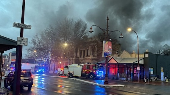 Fire at North Adelaide’s iconic Oxford Hotel in July 2024 Picture: Brenton Edwards