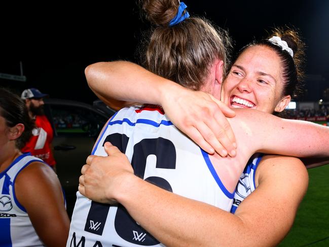 Emma Kearney embraces Tahlia Randall. Picture: Quinn Rooney/Getty Images