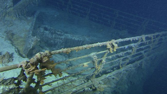 Titanic wreck nurturing new bacteria | The Courier Mail