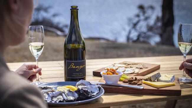 Locally sourced oysters, cheese and Bangor sparkling wine.