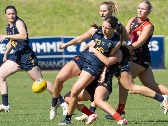 Juliet Kelly in action for Claremont. Pic: Michael O'Brien.