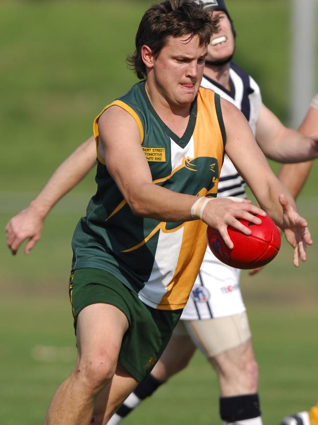 Stephen Saddington in action for Northcote Park.