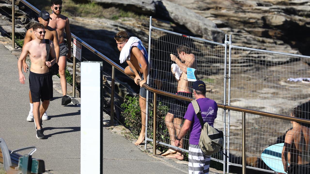 Coronavirus Sydney: Sunbakers At Shut Beaches Ahead Of Bondi Reopening ...