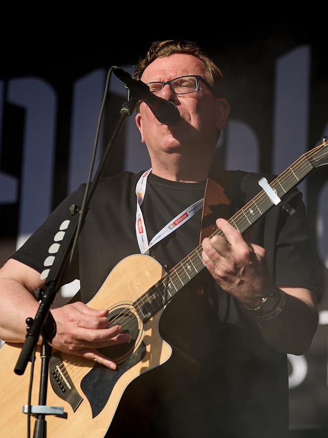 Charlie Reid of The Proclaimers playing at WOMADelaide, Saturday, March 11, 2023. Picture: Matt Loxton