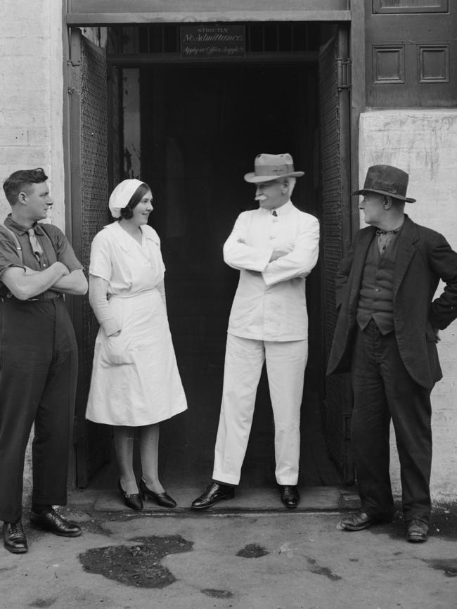 Macpherson Robertson being welcomed home by staff at his Fitzroy factory in 1935. Picture: State Library of Victoria