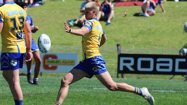 Dreau Clark looks to send a kick. Picture: Steve Montgomery Sports Photography