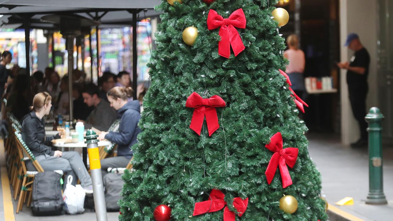 In Victoria, major supermarkets and Westfield centres are open every day except Christmas. Picture: NCA NewsWire / David Crosling