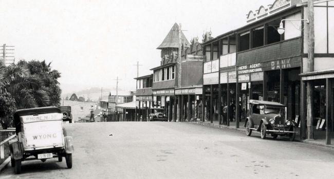 THEN: The Pacific Highway Wyong previously known as Main Road Wyong 1930s.