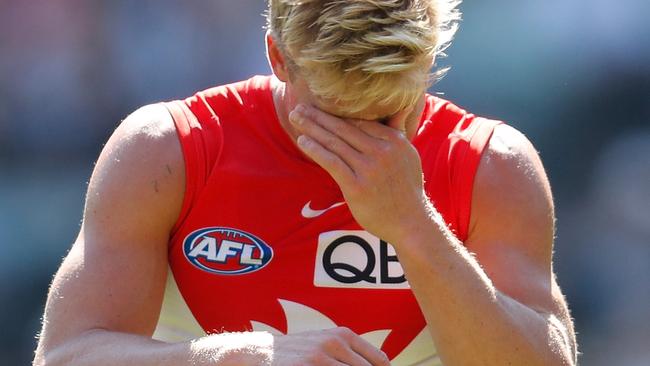 Isaac Heeney will miss the Sydney derby with a broken hand.