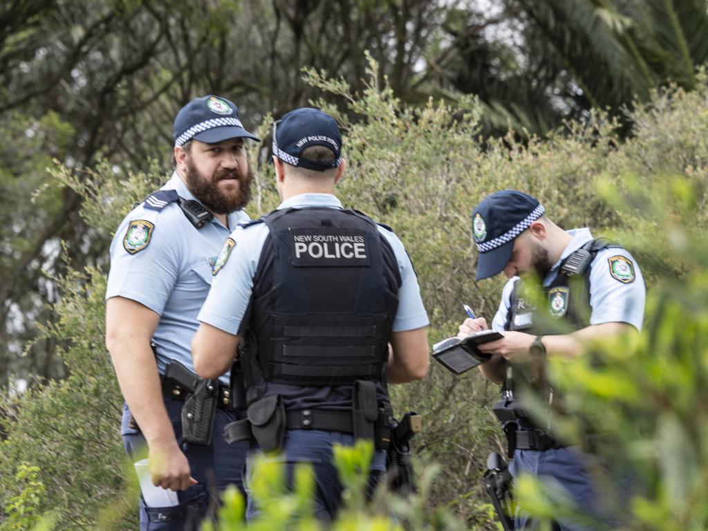 Police pictured on Foreshore Rd at Botany after the discovery of Zhuojun ‘Sally’ Li’s body in bushland near Sydney Airport. Picture: NewsWire/ Monique Harmer