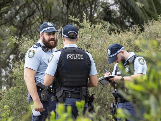 Police pictured on Foreshore Rd at Botany after the discovery of Zhuojun ‘Sally’ Li’s body in bushland near Sydney Airport. Picture: NewsWire/ Monique Harmer