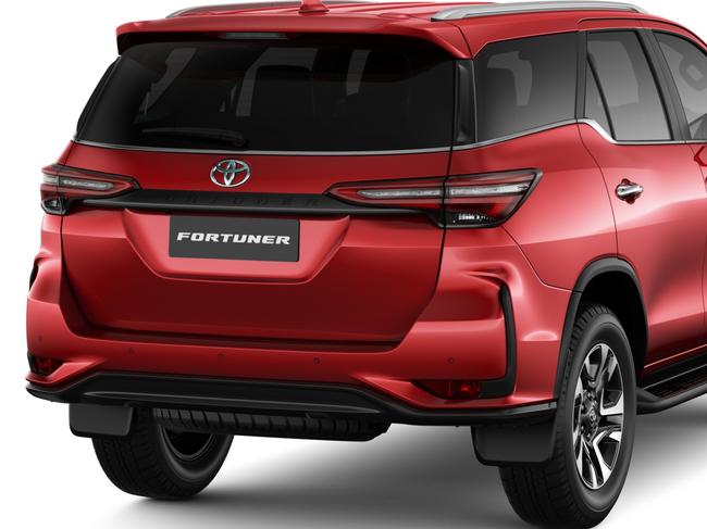 2020 Toyota Fortuner.