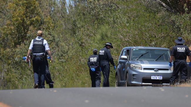 Residents of an outer Perth suburb were warned to lock their doors as specialist police responded to the shooting in Wooroloo. Picture: NCA NewsWire / Sharon Smith