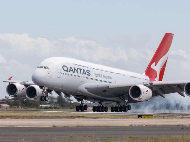 Qantas A380 "Hudson Fysh" landing in Sydney on November 9, 2021, after almost 600-days in storage overseas.