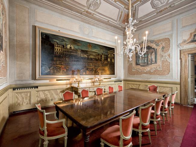 The dining hall at the Residenza Ruspoli Bonaparte features a painting of the Pope’s army.