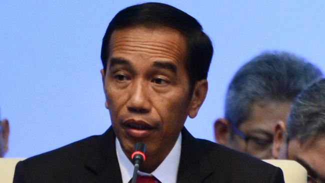 Indonesia's President Joko Widodo (C) delivers his closing statement during the closing ceremony of the Asian African Conference in Jakarta on April 23, 2015. Asian and African leaders have gathered in Indonesia this week to mark 60 years since a landmark conference that helped forge a common identity among emerging states, but analysts say big-power rivalries will overshadow proclamations of solidarity. AFP PHOTO / ROMEO GACAD