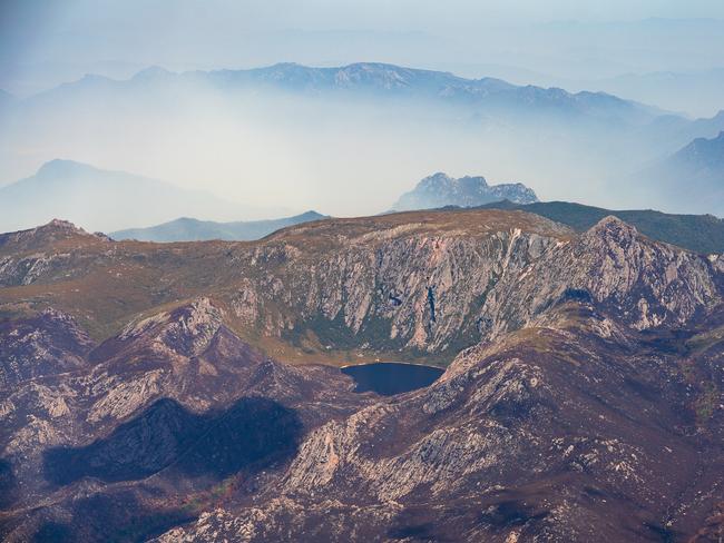 2019 Tasmanian bush fires. Lake Rhona, Gell River Fire - at Southwest National Park. . Picture - LUKE TSCHARKE / PAR AVION