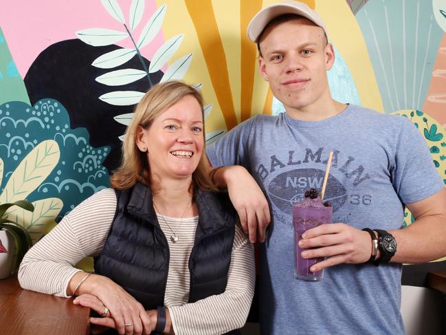 Joan’s Pantry owner Lisa Down, with son Louis Down, 19. The cafe has already banned single-use plastic straws. Picture: AAP/Emma Brasier