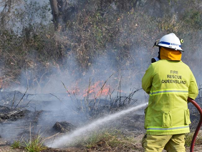 ‘Prepare to leave’: 20 crews battle raging bushfire