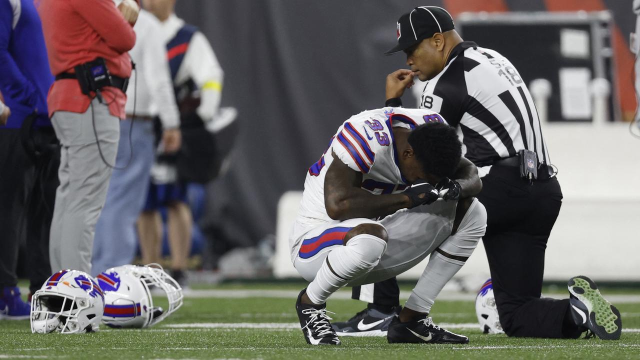 NFL players, teams react after Damar Hamlin collapses during Monday Night  Football - Sactown Sports