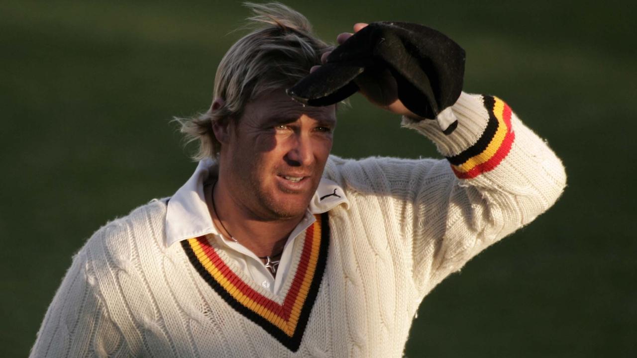 Shane Warne playing for St Kilda at Junction Oval in 2006.