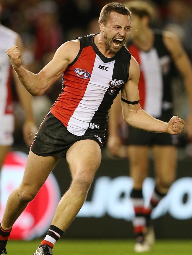 Jarryn Geary kicks a goal. Picture: Wayne Ludbey