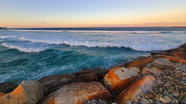 Cassandra McLelland was the winner of our cover image competition this week with the beautiful colours of the Iluka wall at sunset. Congratulations Cassandra!