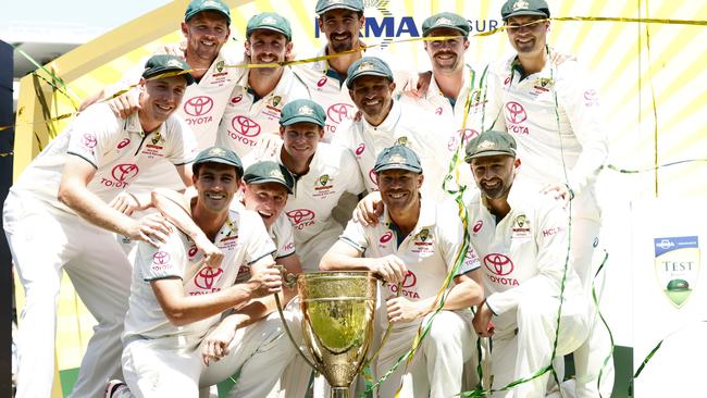 One last pic with the lads. Picture: Getty Images)