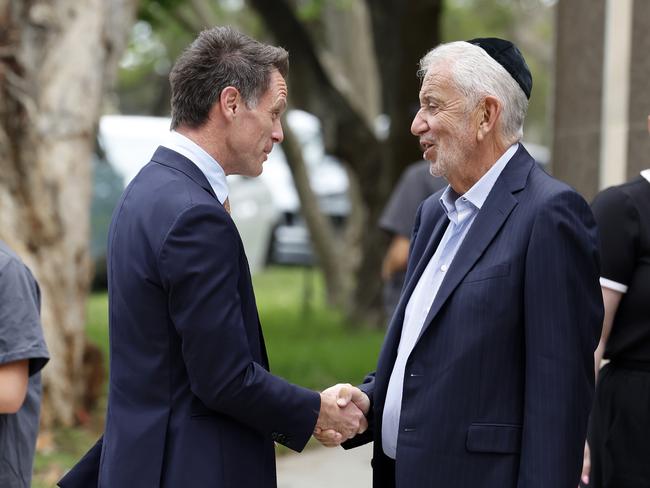 DAILY TELEGRAPH DECEMBER 6, 2024. Premier Chris Minns arriving at the Central Synagogue in Bondi. Picture: Jonathan Ng