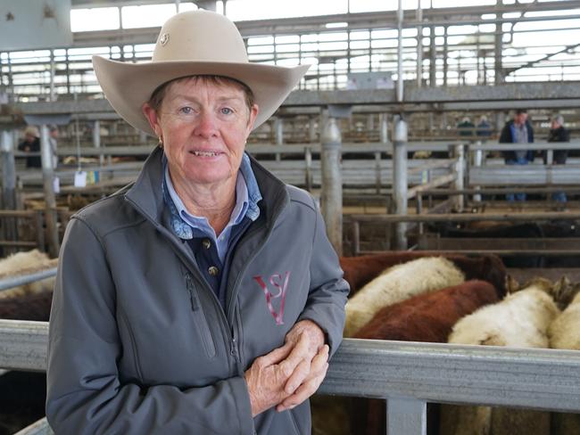 Bec Vuillermin, Vuiller Shorthorns, Yanakie, sold 10 Shorthorn steers, 387kg, for $1260 (325c/kg) at Leongatha.