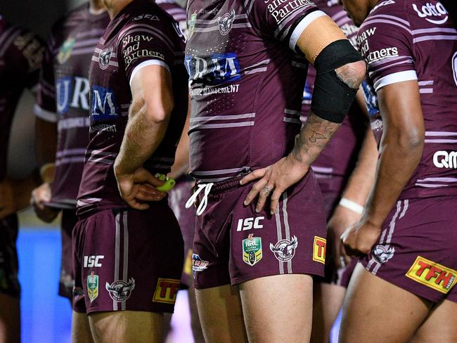 Sea Eagles players react after conceding a try during the Round 23 NRL match between the Manly-Warringah Sea Eagles and the Gold Coast Titans at Lottoland in Sydney, Friday, August 17, 2018. (AAP Image/Dan Himbrechts) NO ARCHIVING, EDITORIAL USE ONLY