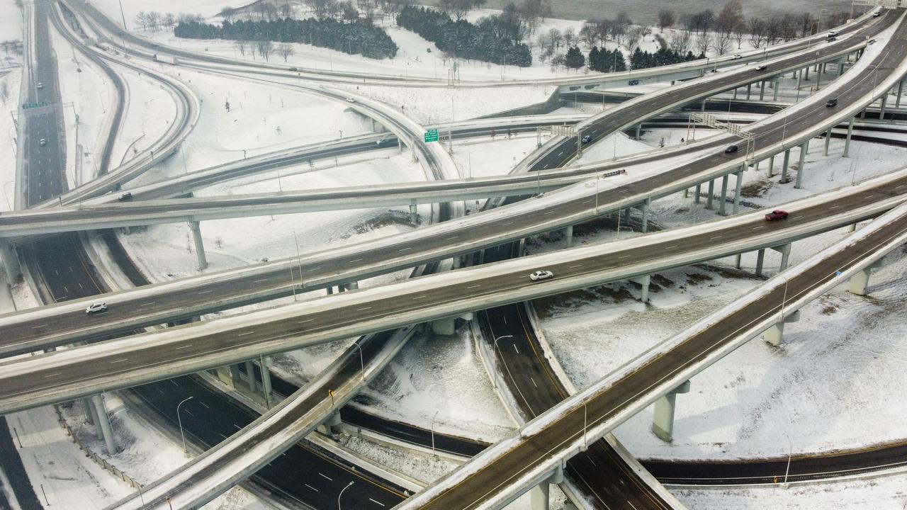 cars move along a highway in Louisville, Kentucky, under freezing temperatures on December 23. Picture: Leandro Lozada/AFP