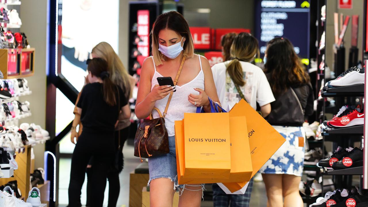 The consumer spending outlook remains positive due to elevated confidence, the strong labour market recovery and excess household savings, CommSec says. Picture: Gaye Gerard / NCA NewsWire