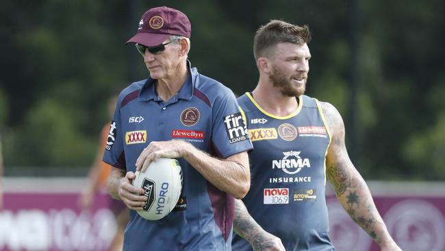 L-R, Coach Wayne Bennett and Josh McGuire in action during training with the Brisbane Broncos at the Clive Berghofer Centre, Red Hill, Brisbane, Thursday, April 19, 2018.(AAP Image/Glenn Hunt) NO ARCHIVING