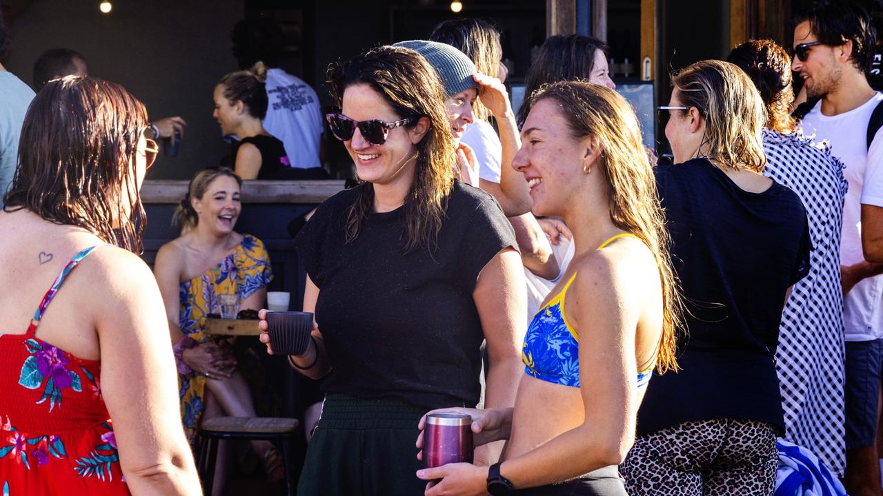 Masks are no longer required in many settings in NSW but experts say people should still wear them indoors if people can’t socially distance. Picture: Jenny Evans/Getty Images