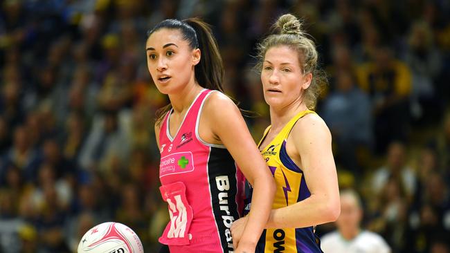 Maria Folau of the Thunderbirds (left) and Karla Pretorius of the Lightning are seen during the Round 14 Super Netball match between the Sunshine Coast Lightning and the Adelaide Thunderbirds at the USC Stadium on the Sunshine Coast, Saturday, August 24, 2019. (AAP Image/Dan Peled) NO ARCHIVING, EDITORIAL USE ONLY