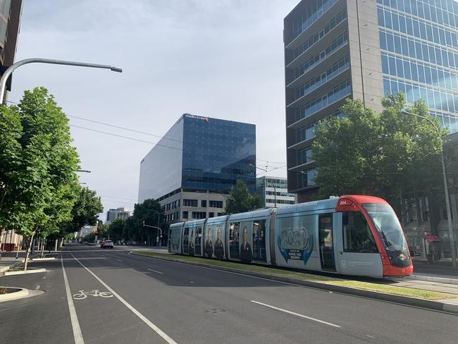 King William Street at 8.15am. Picture: Tricia Watkinson