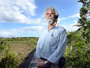 Did David Suzuki kick up a stink about the Holloways Beach toilet block