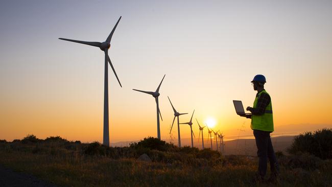 Despite strong demand amid a shift toward renewable power, many companies are having a hard time delivering turbines on budget and on schedule.