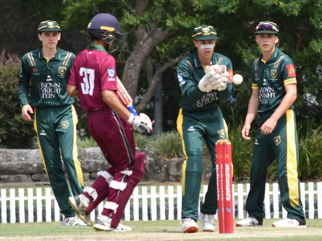 Gordon’s Satva Shah is safe as Eamon Bonora takes the ball. Picture: Sean Teuma